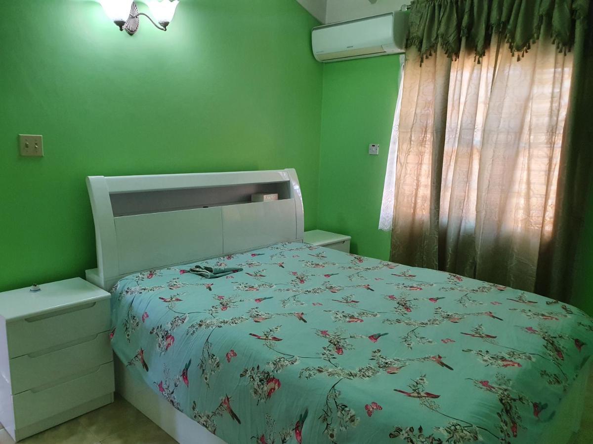 B&B Sunshine Фалмут Екстер'єр фото